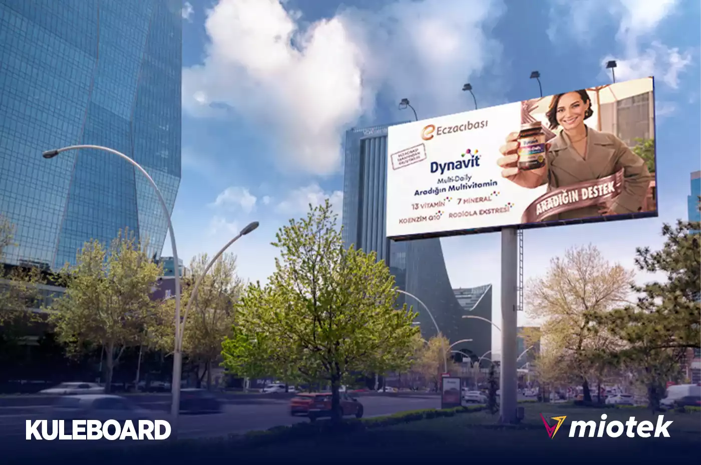 Miotek Media kuleboard reklamı – E-5 karayolu üzerinde yüksek trafikli lokasyon