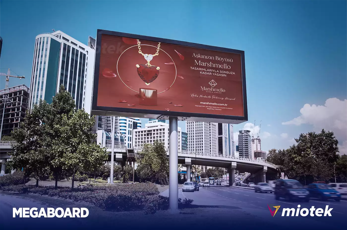 İstanbul E5 üzeri Megalight reklam alanı - Miotek Media